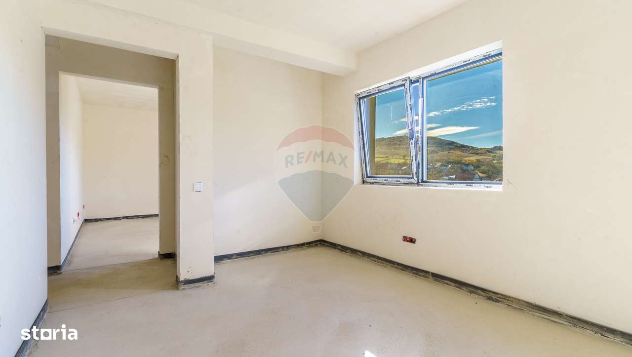 Casă individuala cu 5 camere, Sânpaul, semifinisata-9