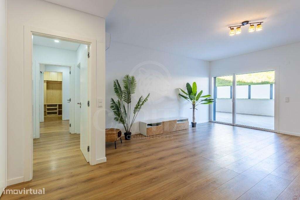 Apartamento T2 nas Colinas | Terraço, Suite & Box - Grande imagem: 5/29