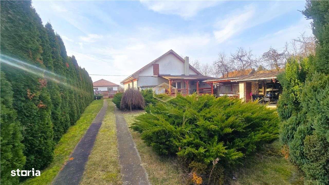 Aproape de oras: Casa 3 dormitoare, curte frumoasa si terasa - Imagine principală: 4/20