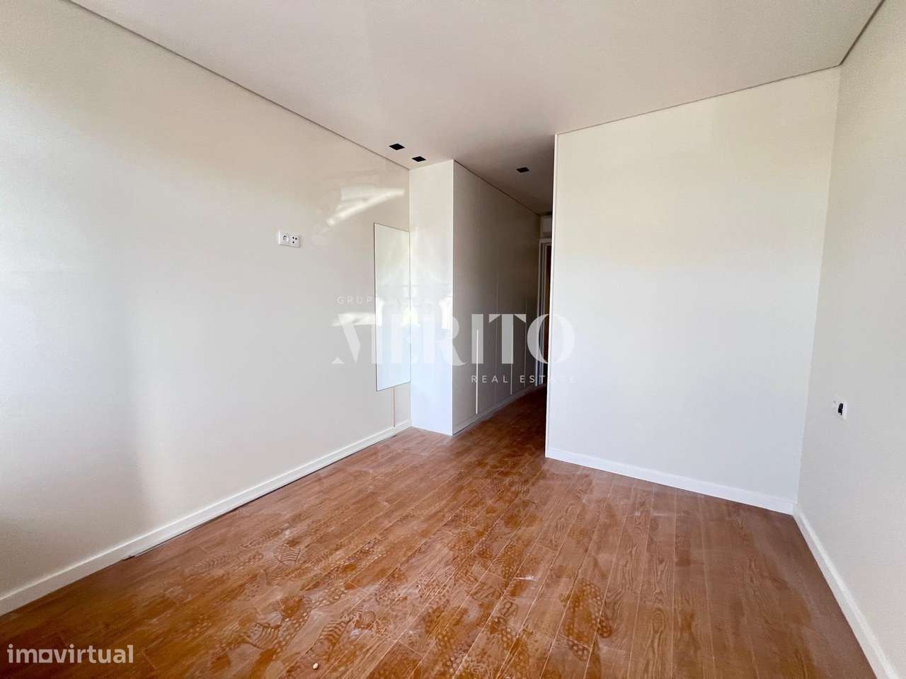 Apartamento T2 com terraço e jardim pronto para entrega em novembro de - Grande imagem: 4/17