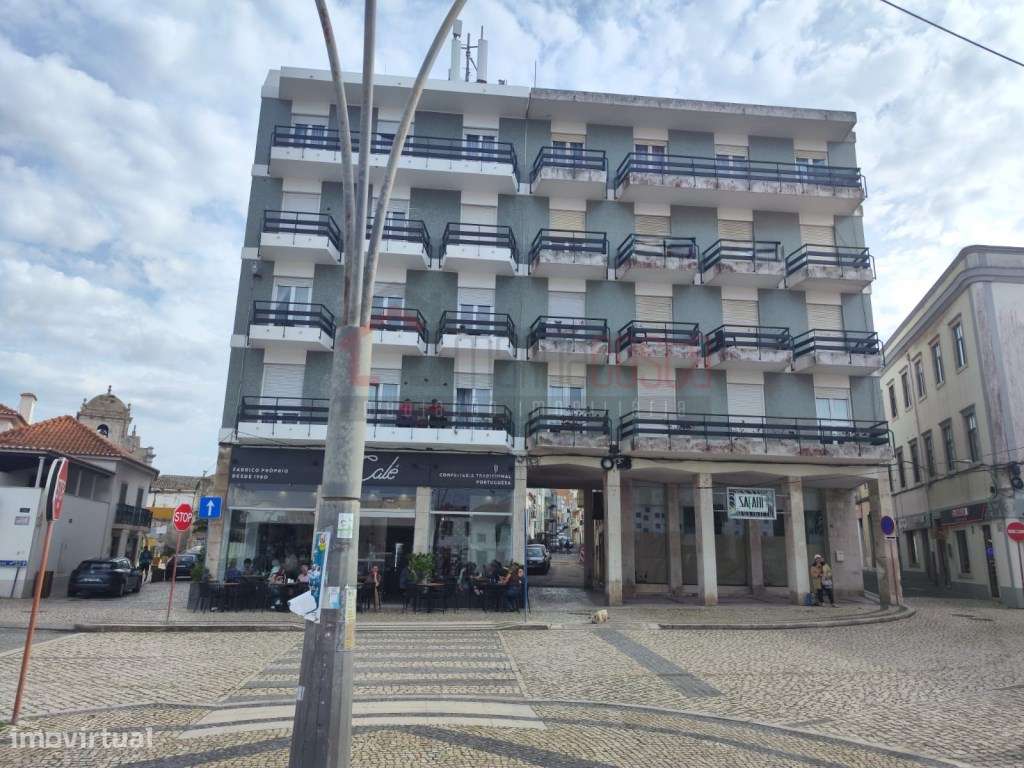 Prédio com 8 Apartamentos +1 Espaço Comercial - Grande imagem: 3/37