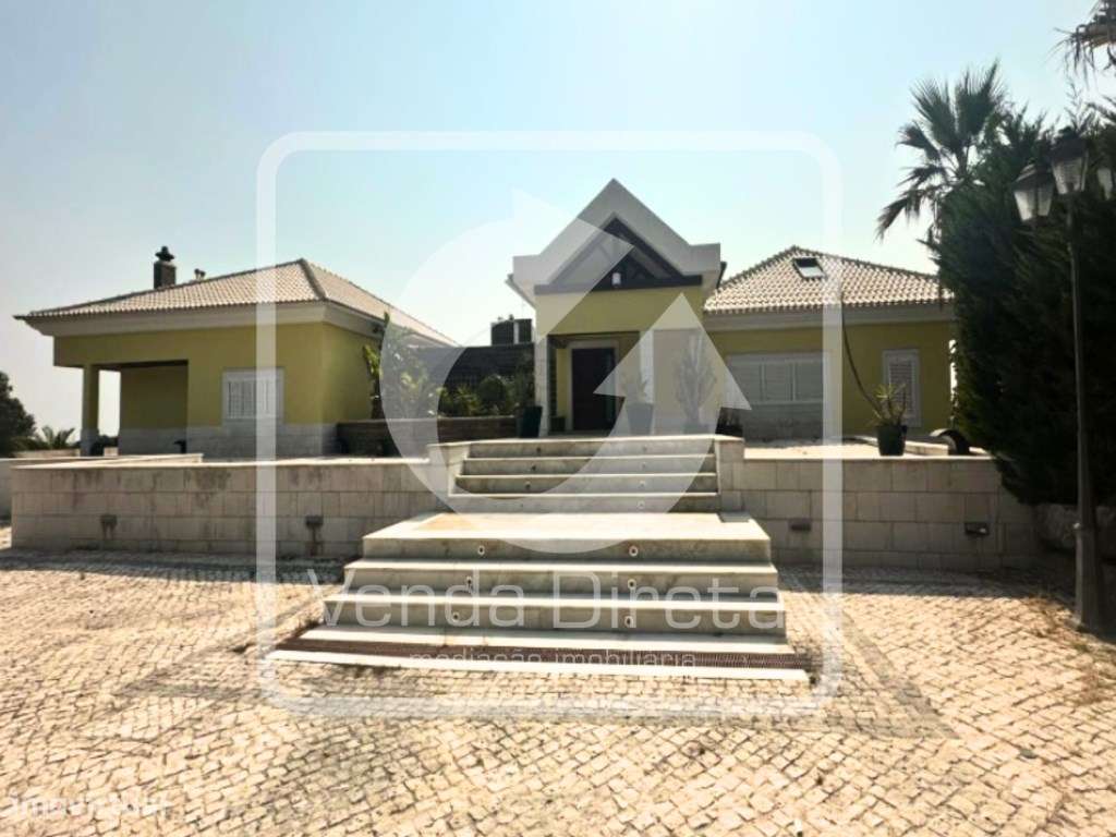 Moradia T6 Exclusiva com Piscina, 1.163 m² de Construção em Terreno... - Grande imagem: 2/29