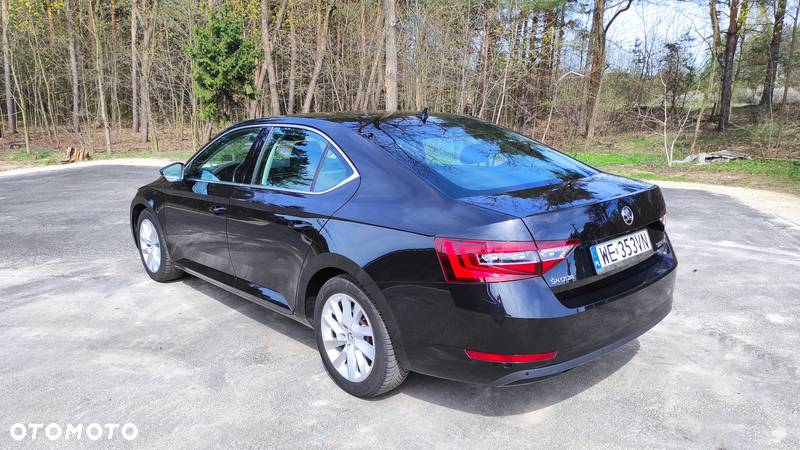 Skoda Superb 2.0 TDI SCR Style DSG - 13