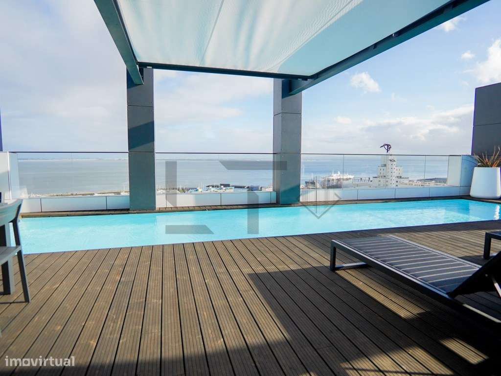 Penthouse T4 com Terraço e Piscina Privada com plena vista Rio, par... - Grande imagem: 2/60