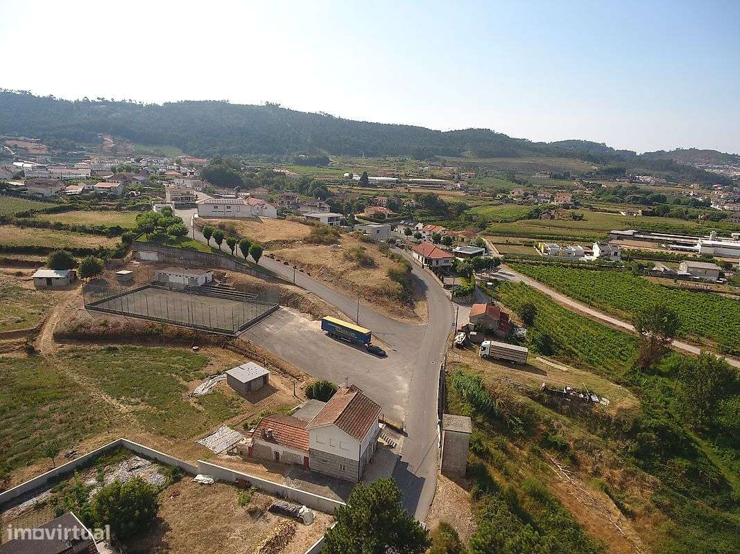 Terreno de 2000m2 no campo em Paredes - Grande imagem: 3/4