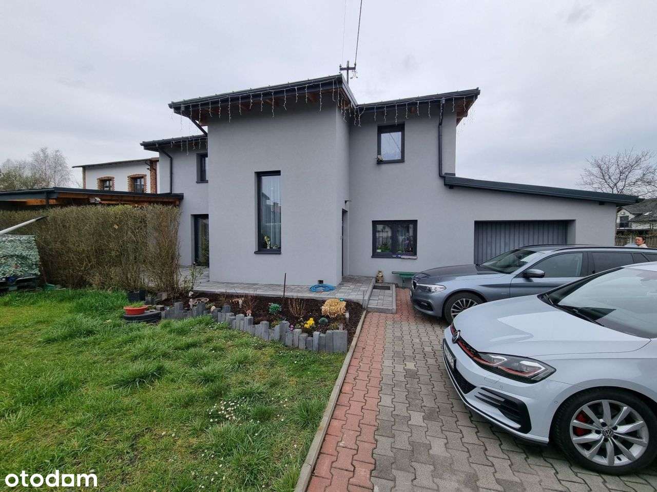 Wyremontowany dom 2 mieszkaniowy z zapleczem magaz