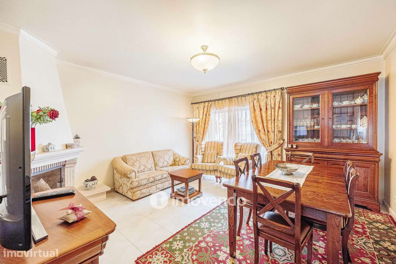 Apartamento T4 com garagem para duas viaturas, em Alverca - Grande imagem: 3/58