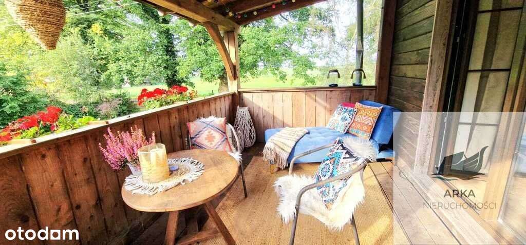 Urokliwy dom z duszą i dużą działką-9