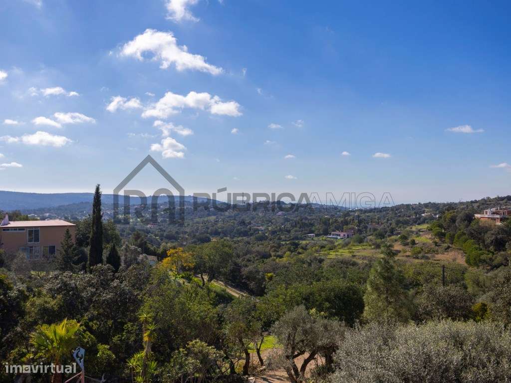 Propriedade Única em Zona Privilegiada com Vista Mar e Piscina - Loulé-44