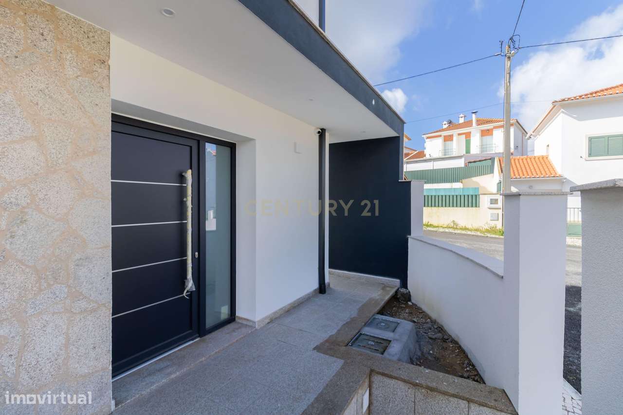 Moradia T3 Nova - Gaveto nas Villas do Olival – Arquitetura Moderna a - Grande imagem: 4/16