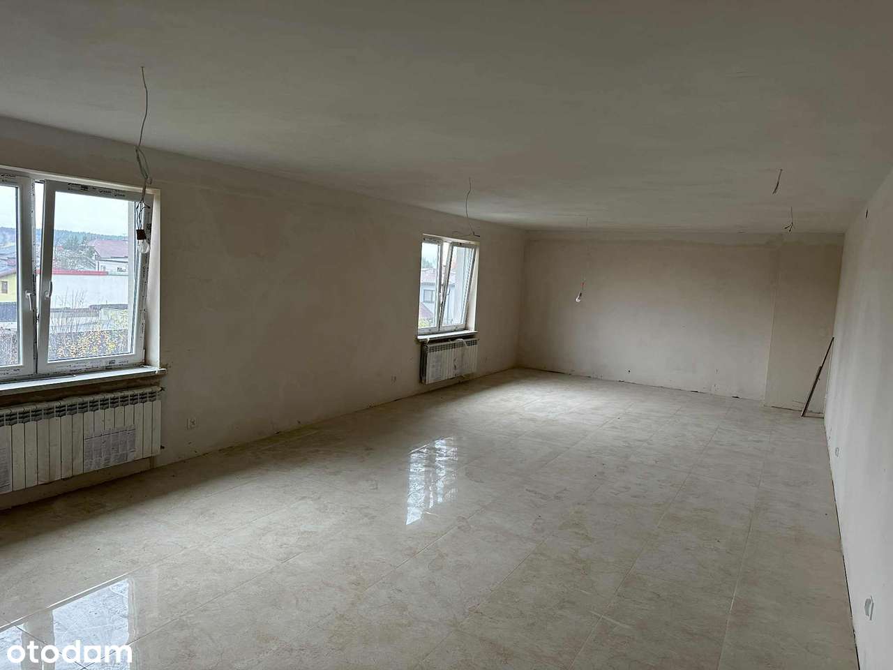 Nowoczesny lokal na wynajem z dużymi oknami i parkingiem - Pełny obrazek: 4/5