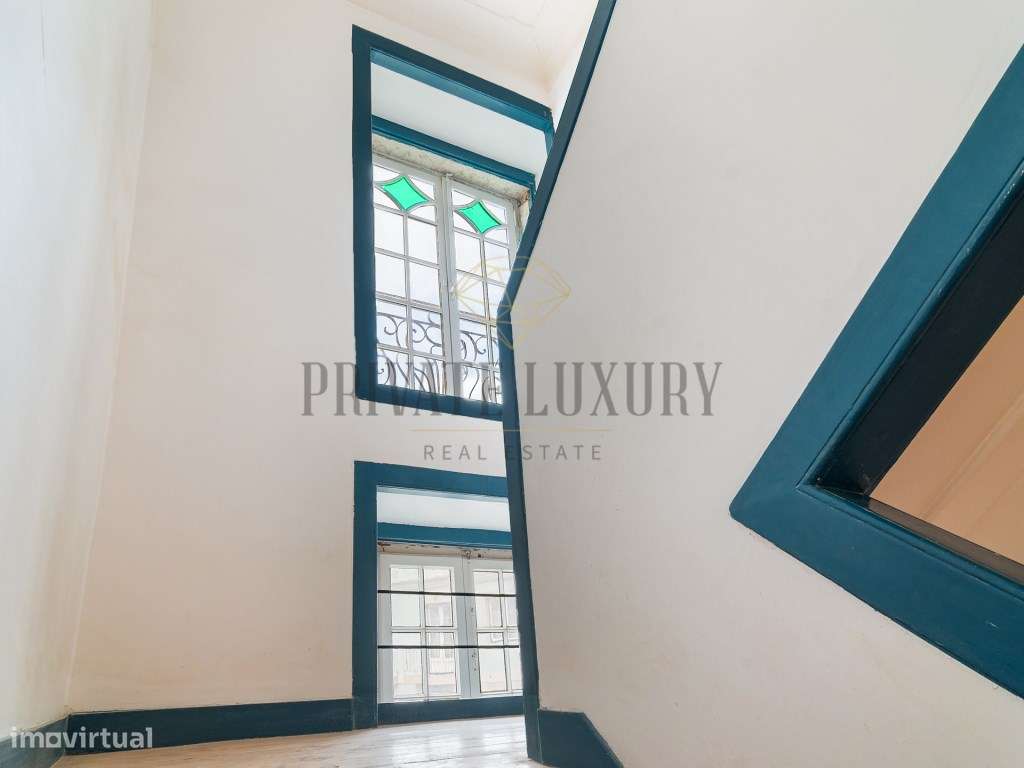 T3 Duplex Novo com Terraço junto à Praça da Alegria | Lisboa-1