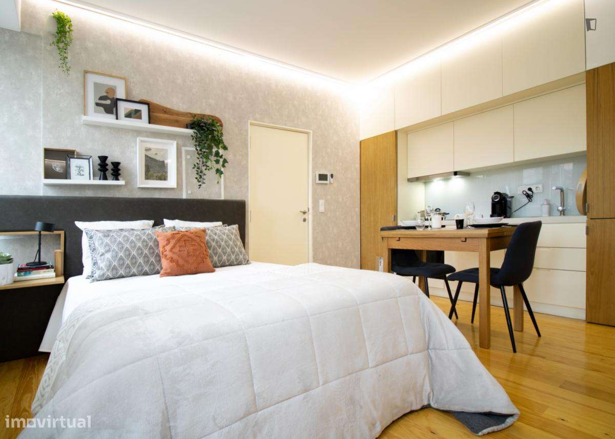 Estúdio - localizado em Sé Porto - Grande imagem: 3/9