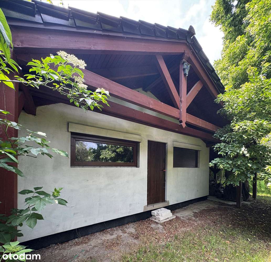 Dom z ogrodem zimowym i domkiem dla gości-5