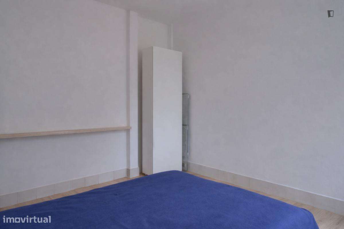 Quarto - localizado em Estrela Lisbon - Grande imagem: 2/10