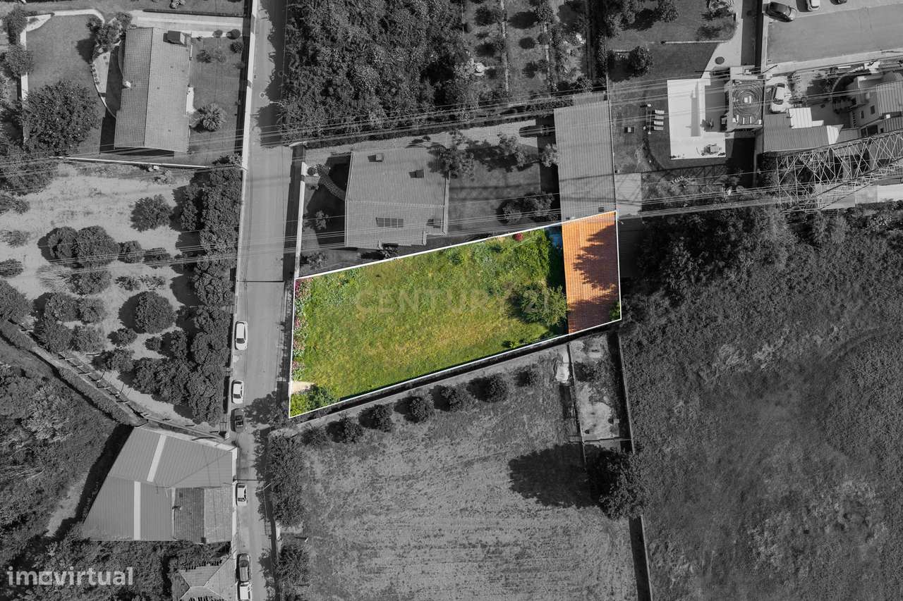 Terreno para construção já vedado em 4 frentes-12
