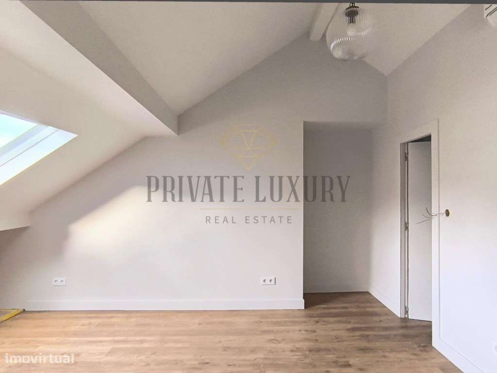 T3 Duplex Novo com Terraço junto à Praça da Alegria | Lisboa-4