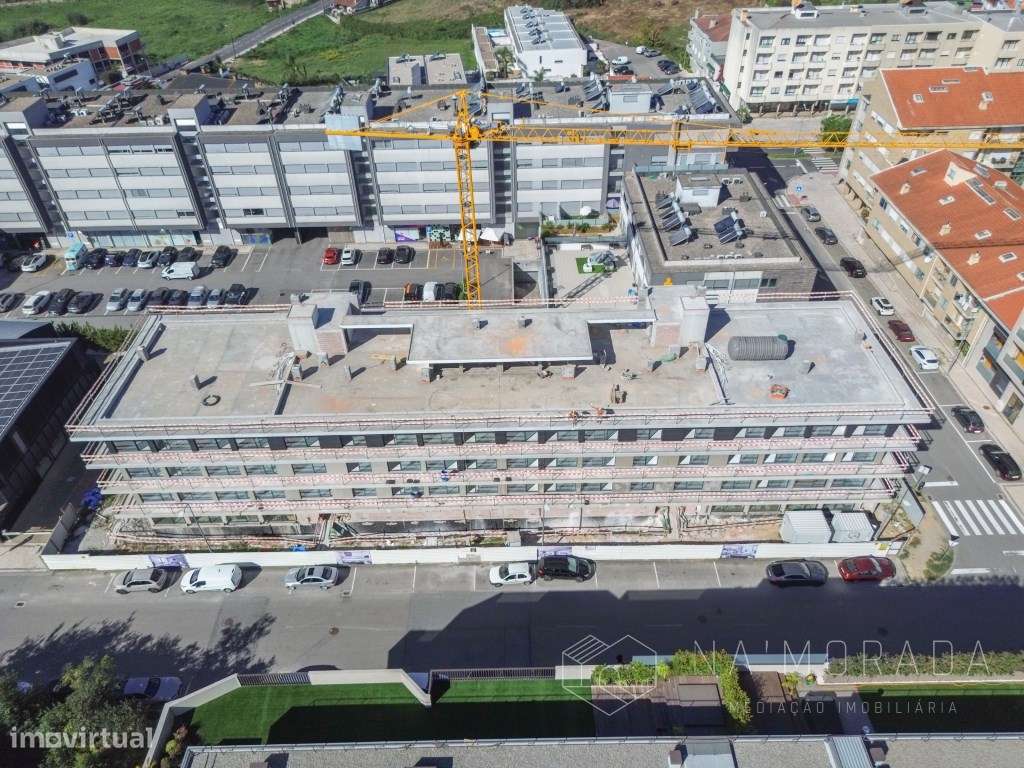 Apartamento T3 com duas frentes e duas varandas no Empreendimento L...-12