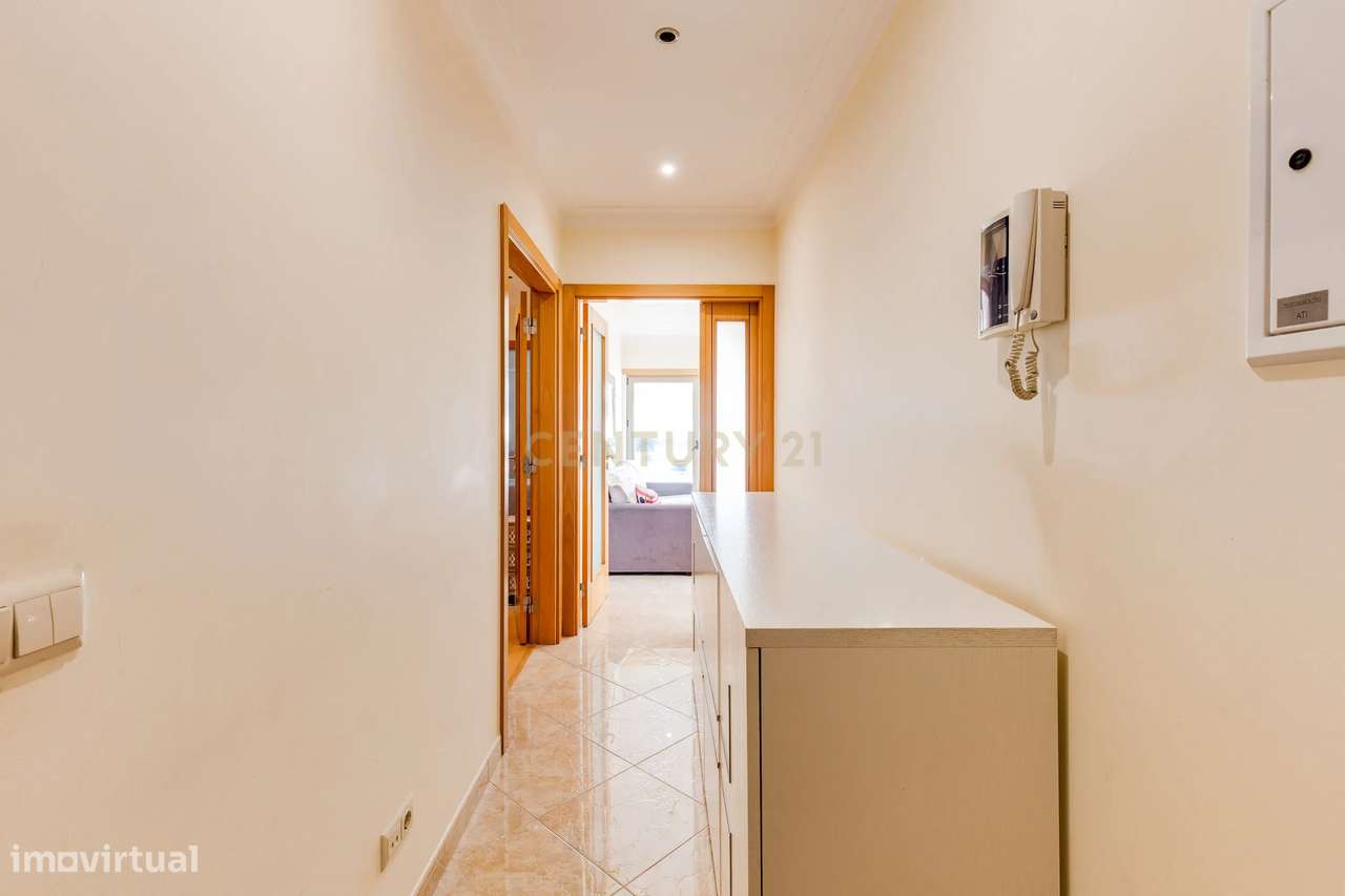 Apartamento T3 de Excelência com Terraço, Garagem Box, no Louriçal - P-10
