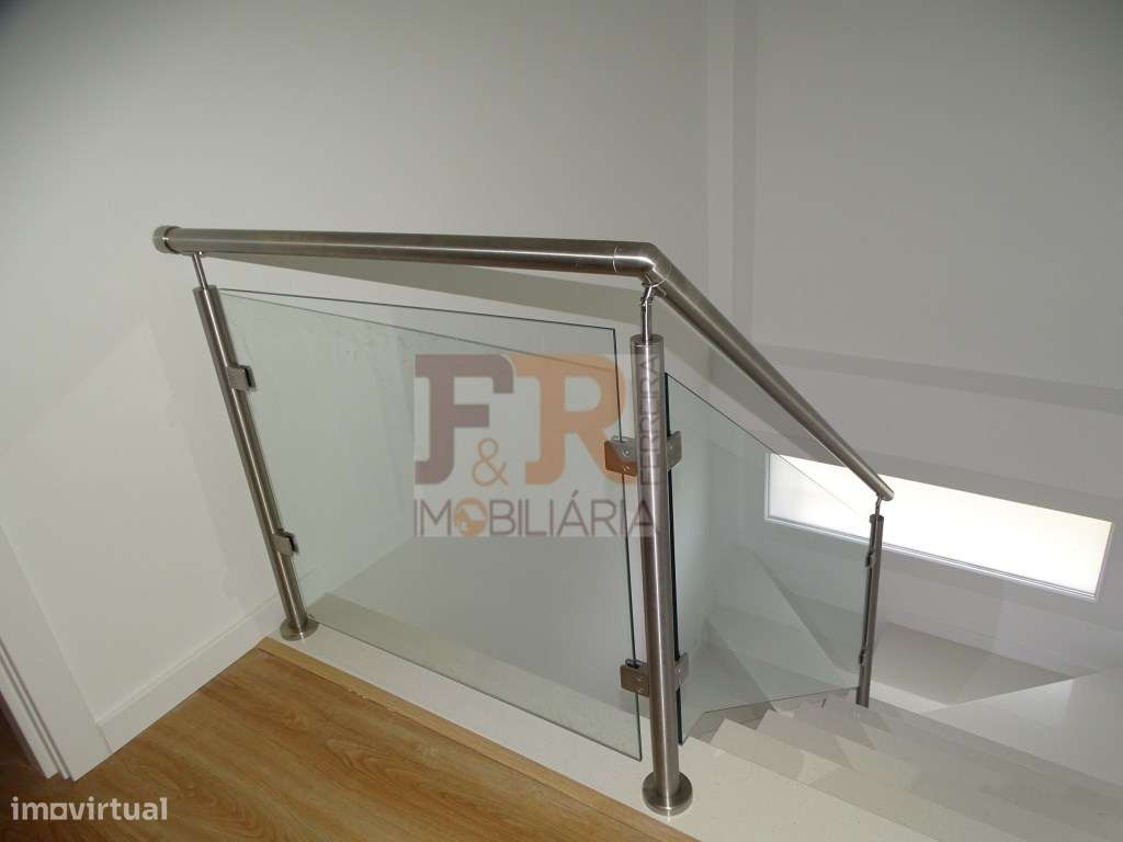 Moradias Geminada DuplexT3 com Pérgola. Pinhal do General. Fernão F...-46