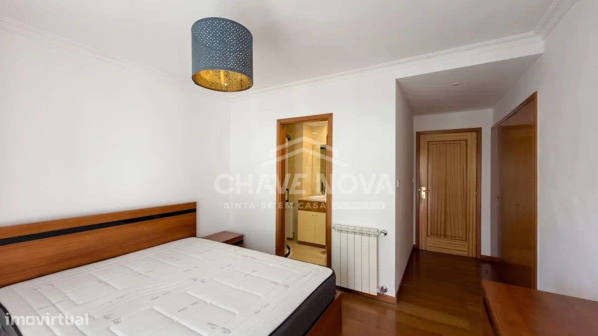 Apartamento T2 Mobilado c/ Lugar de Garagem em Oliveira do Douro-22