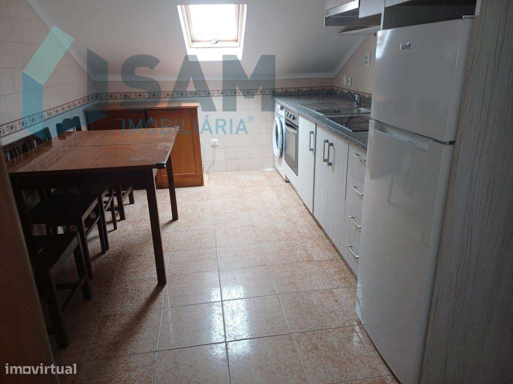 Apartamento T2, localizado em Lourinhã - Grande imagem: 4/13