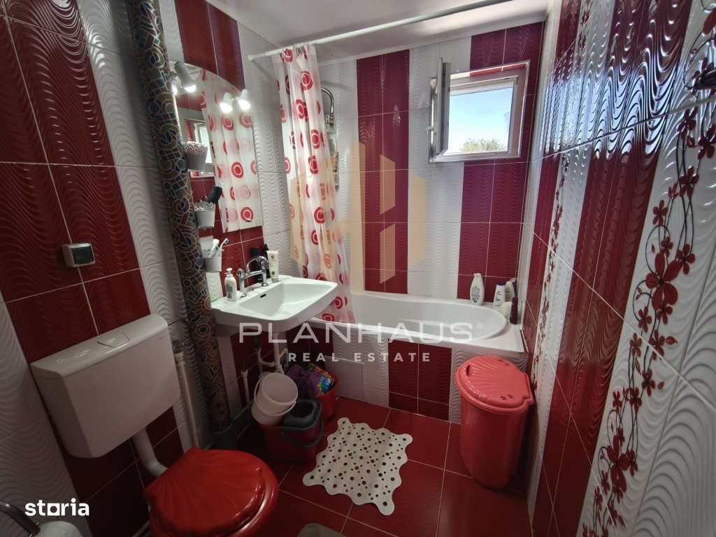 Apartament 3 camere, zona Albina complet mobilat, renovat, izolat term - Imagine principală: 4/7