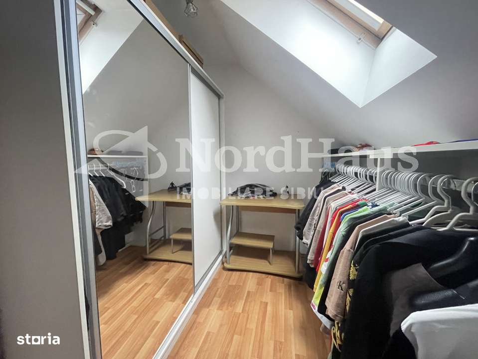 DE VANZARE APARTAMENT TIP MANSARDA | UTILAT | MOBILAT | VASILE AARON-9