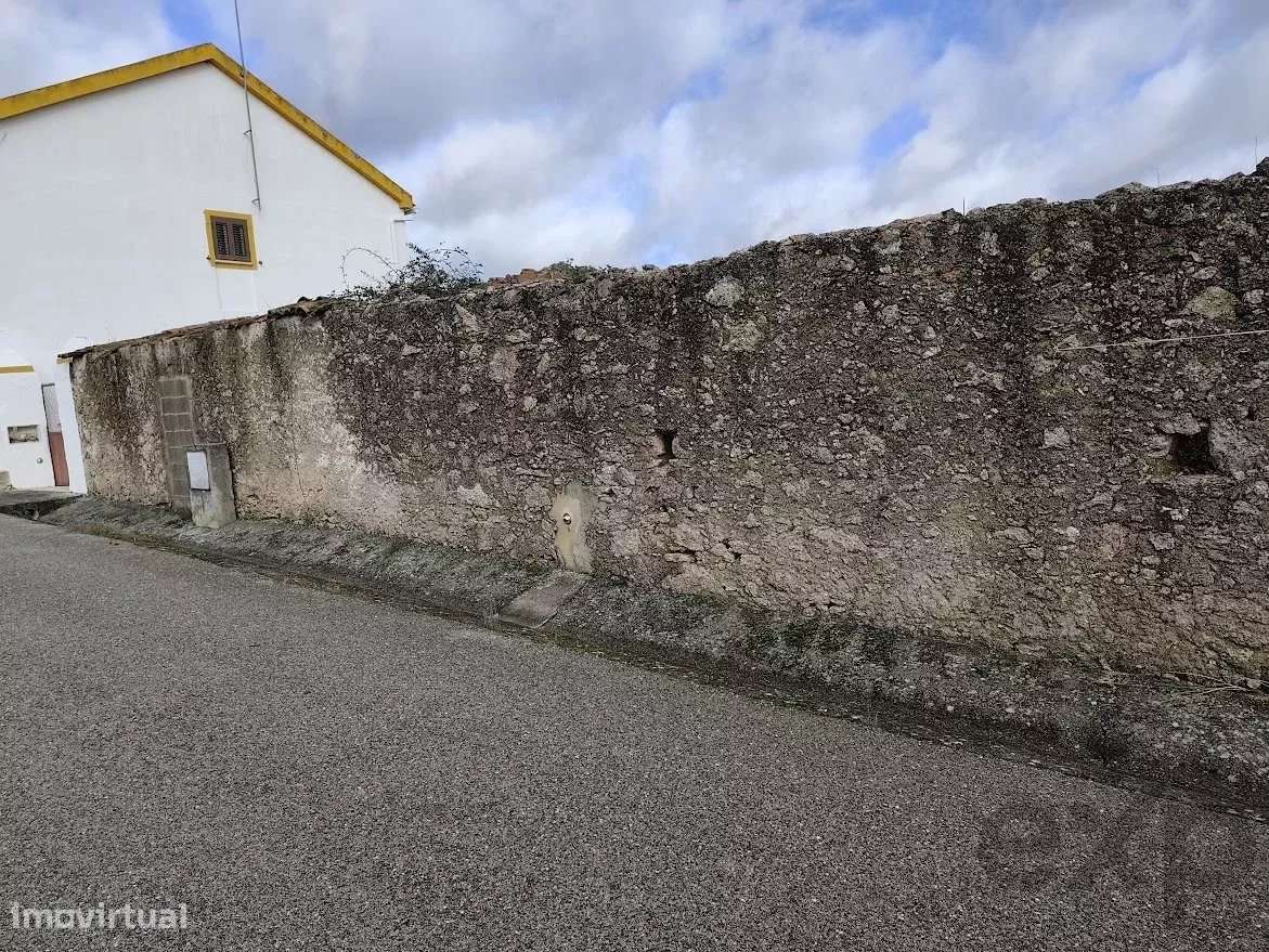 Lote Urbano de 726m² em Comenda, Portugal - Grande imagem: 4/5