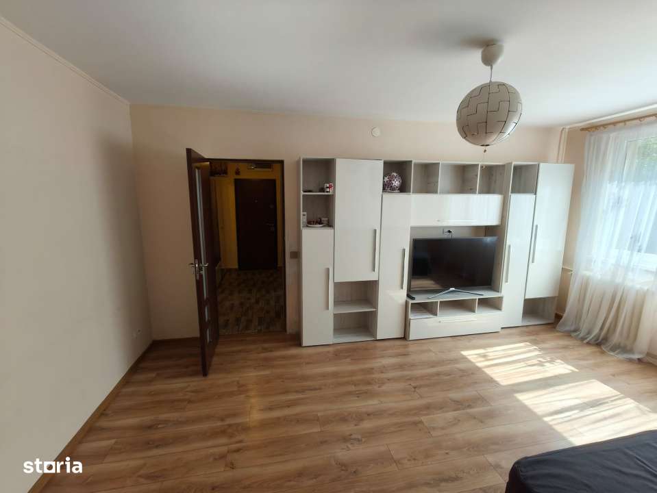Apartament 3 camere-semidecomandat-zona Drumul Taberei - Favorit - Imagine principală: 3/19