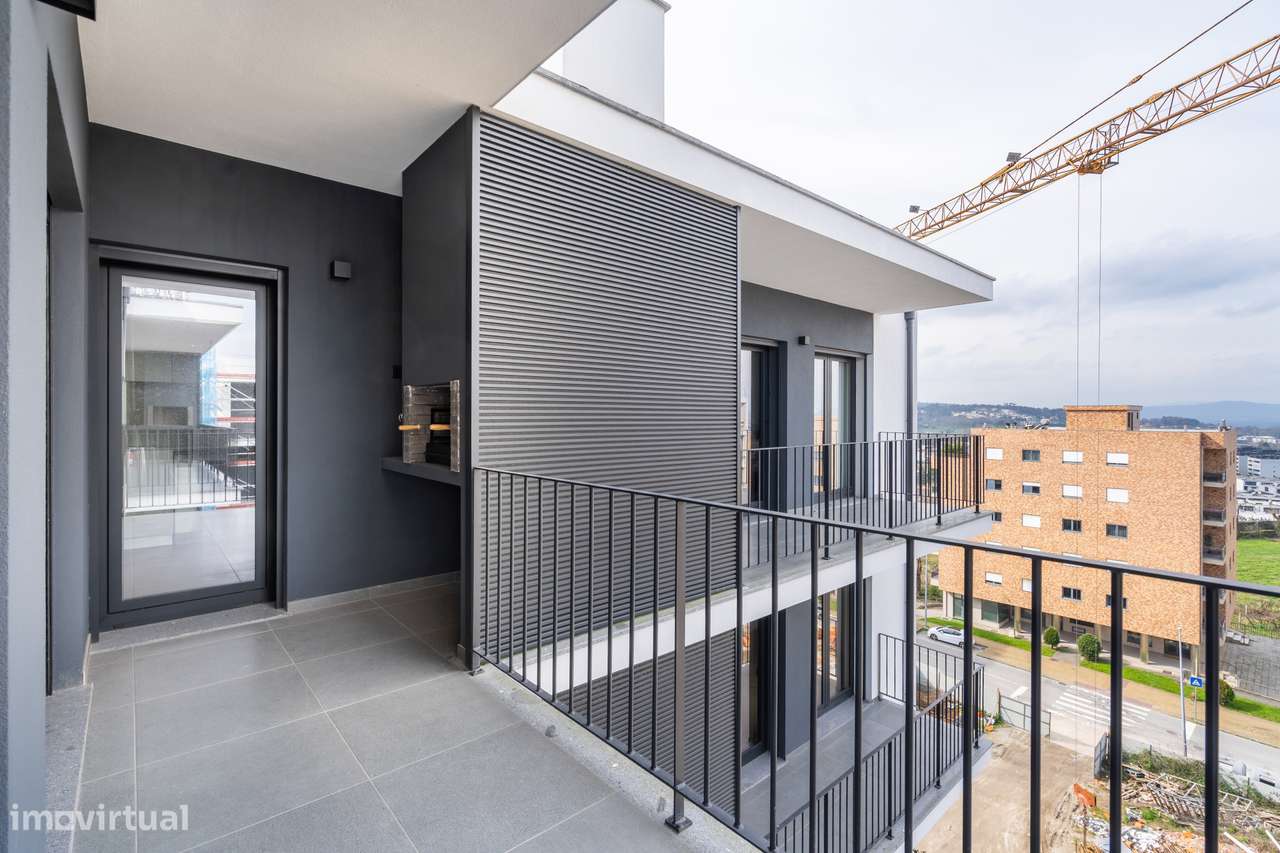 Exclusivo T3 Novo no Último Piso | 196 m² | Duas Frentes-5