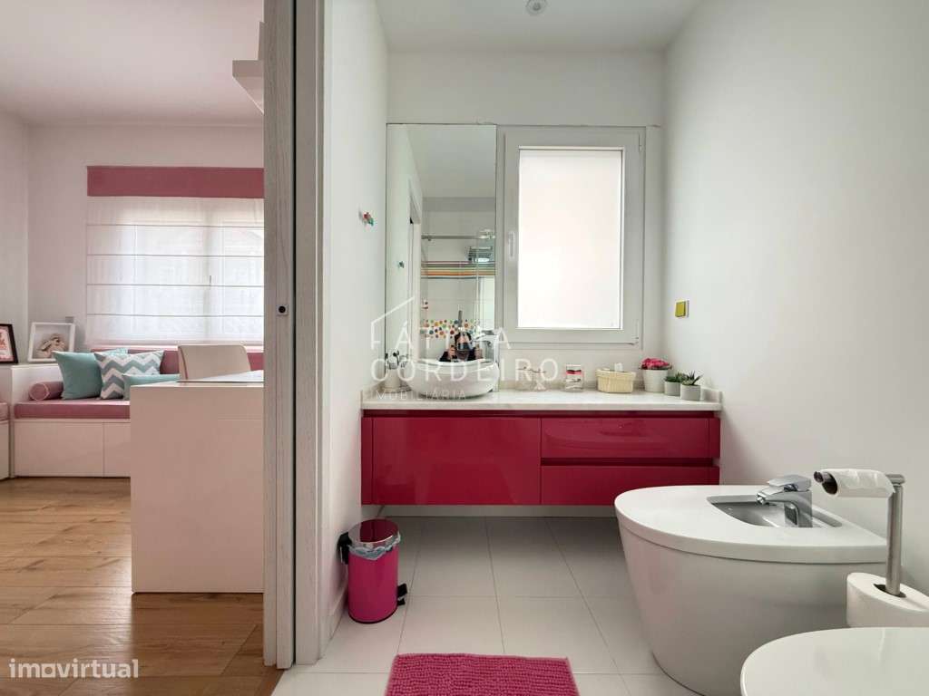 Fantástica Moradia T4+1 Quinta do Anjo/Auto Europa-10