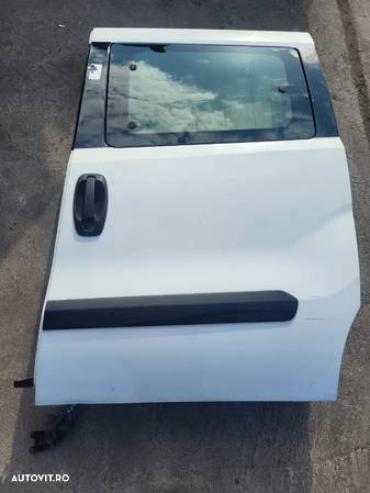 Vindem usa stanga culisanta  laterala complecta  pentru Fiat Doblo 2014 - 4