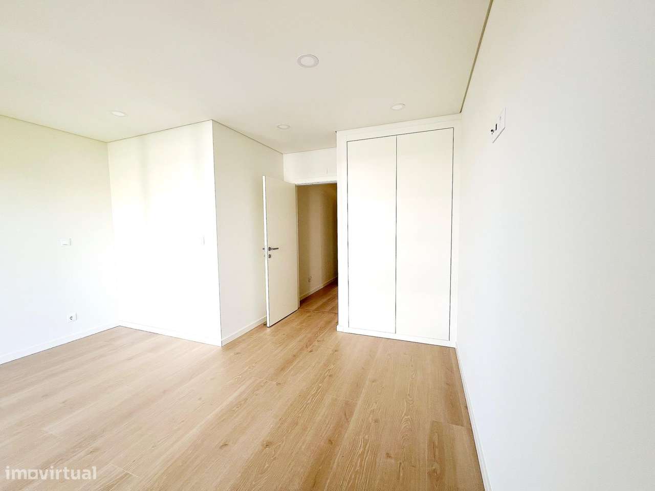 T2 novo c/ estacionamento e varanda - URBANIZAÇÃO MOINHOS DO...-26