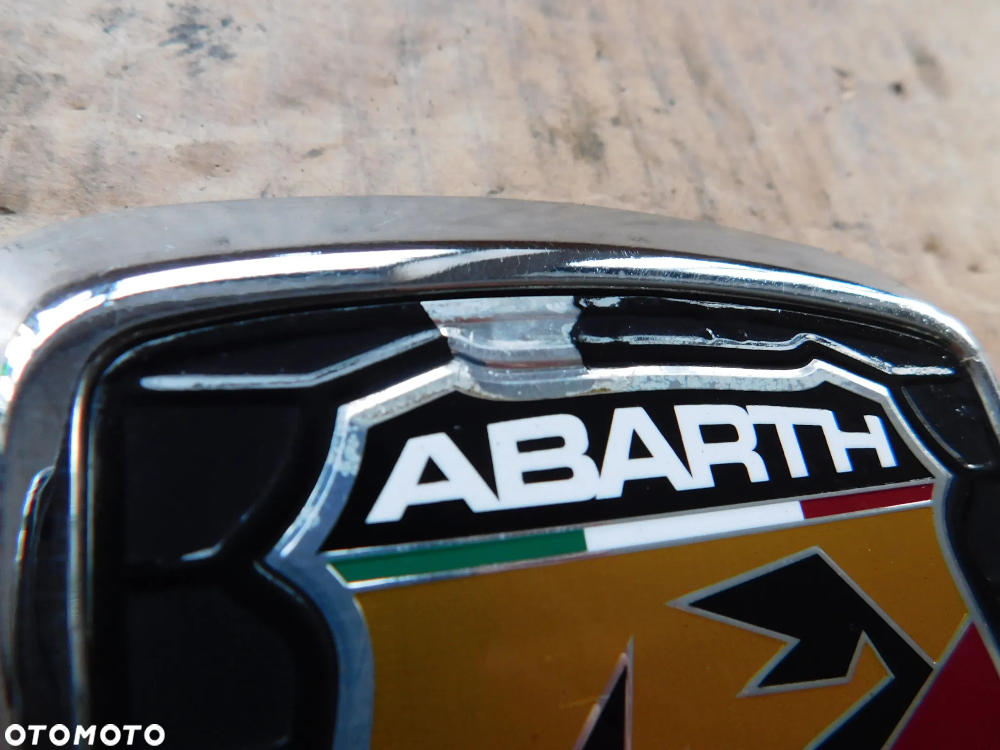 Emblemat na klapę FIAT 500 ABARTH - 2