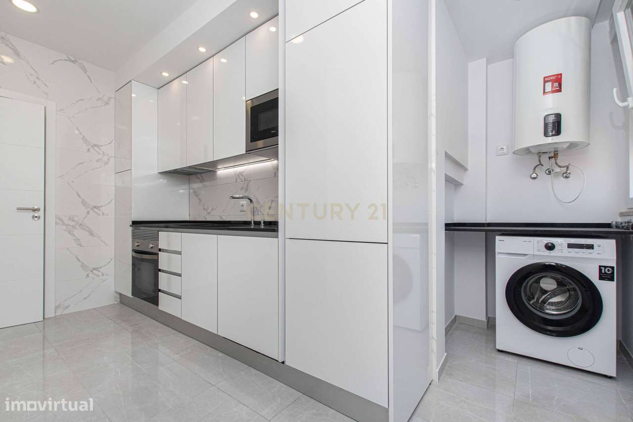 Apartamento T2 Totalmente Remodelado | Odivelas-1