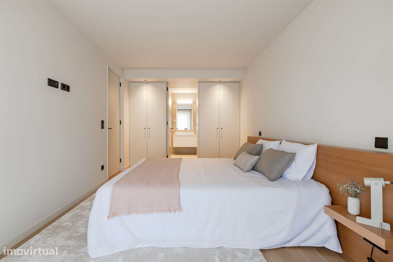 T2 Av República Gaia | T2 Santa Marinha Afurada | T2 Novo LYNQ-7