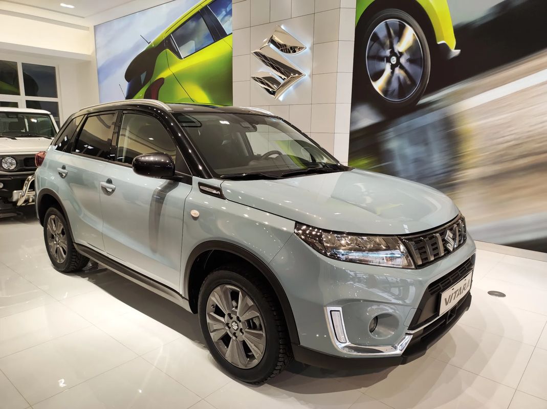 Suzuki Vitara Strong Hybrid 116KM Premium Alu/Led/Climatronic/Camera