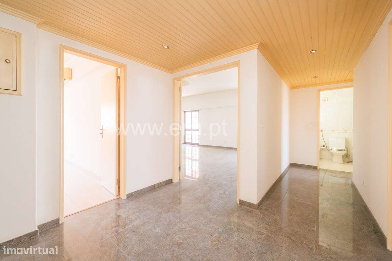 Apartamento T3 no Casal do Chapim-15