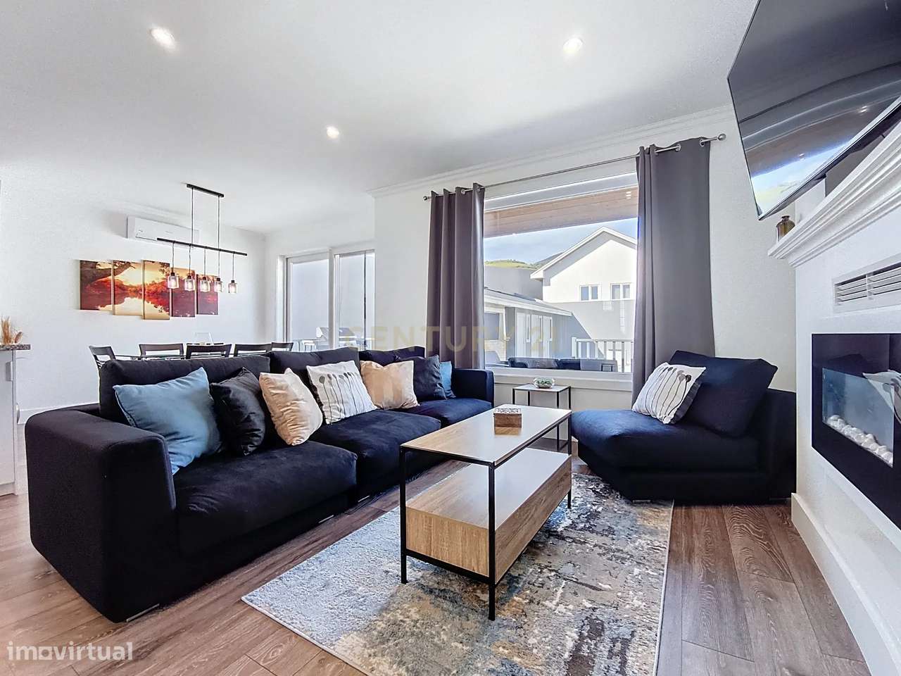 Moradia Moderna com Piscina + Apartamento Independente | Construção 20-8