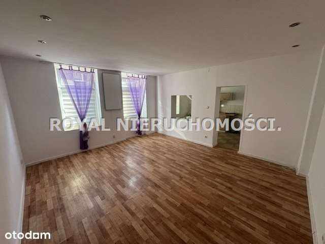 Przy parku Róż, możliwość kupna z garażem!!-0