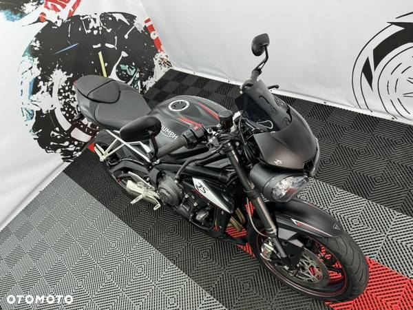 Triumph Street Triple - 4