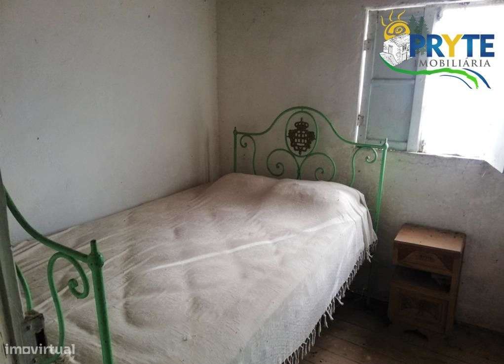 Imóvel rústico de tipologia T2 com terreno situado em P. Pequeno - Grande imagem: 5/16