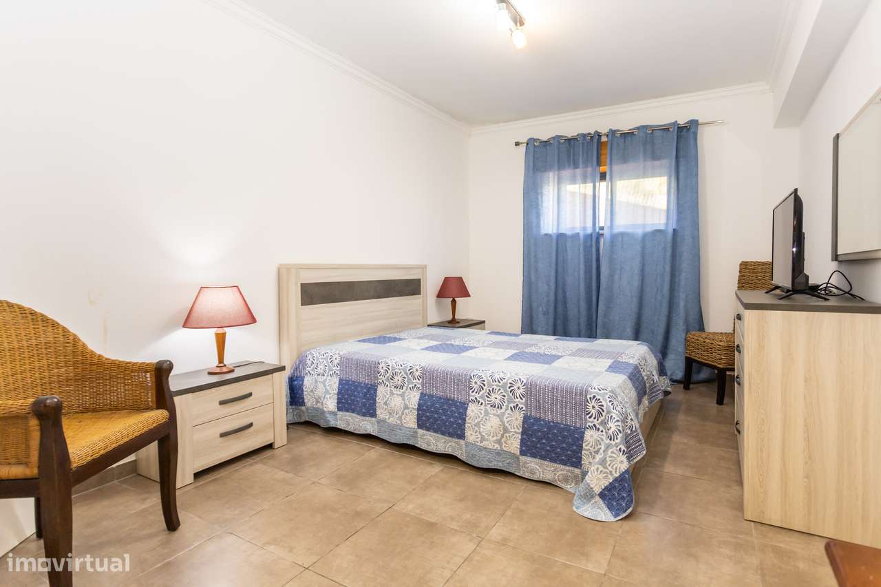 Apartamento T2 em Sesimbra num condomínio com piscina-16