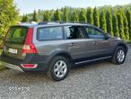 Volvo XC 70 D5 AWD Momentum - 4