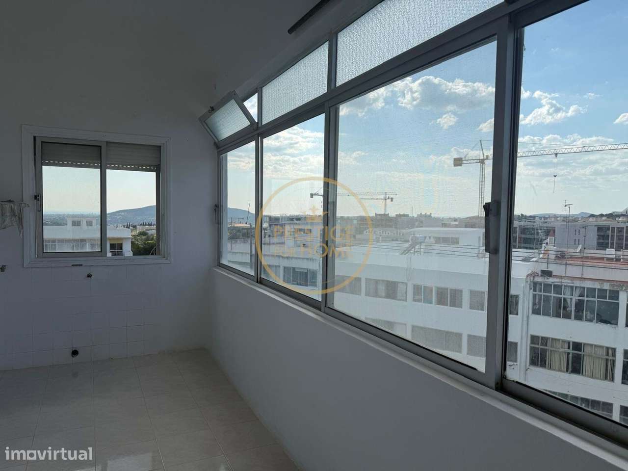 Apartamento luminoso T2 com vista mar e Serra-7