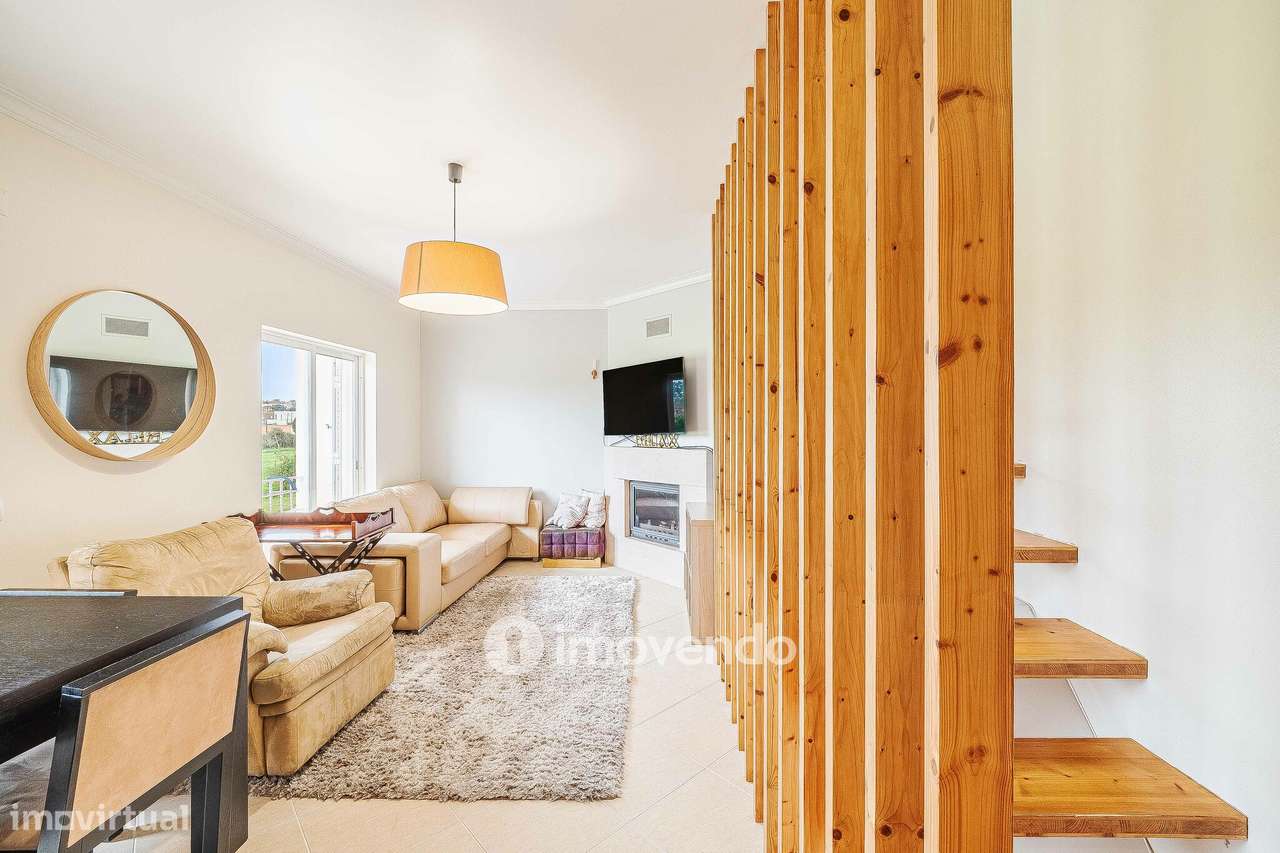 Andar de Moradia T2 Duplex, com garagem e logradouro, no Seixal - Grande imagem: 3/59