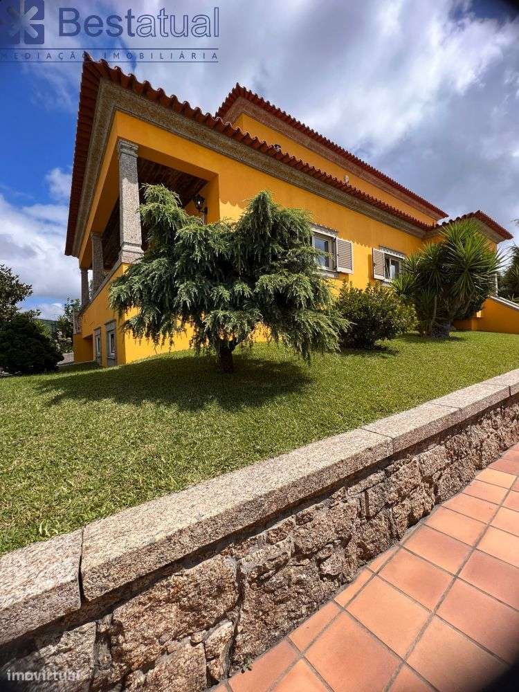 Moradia T4 - 4 Suites - Possib. Permuta - Ribeirão-8