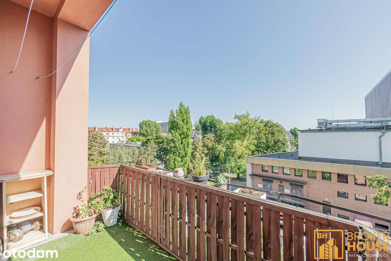 DUŻE MIESZKANIE W KAMIENICY Z BALKONAMI-14