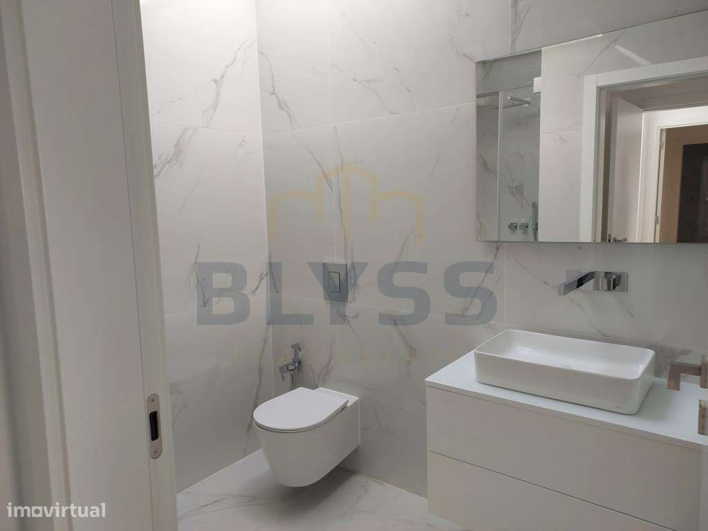 Moradias T4, em Condomínio Privado com Piscina.-31